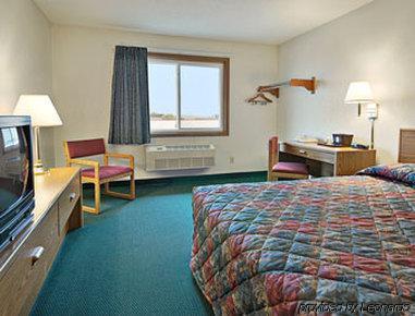 Super 8 By Wyndham Rogers Minnesota Room photo